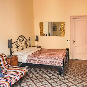 Casa Verdi - House Of Travelers Affittacamere