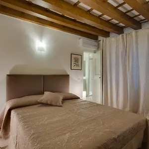 - Vigna Nuova Alberti , Florence Italy